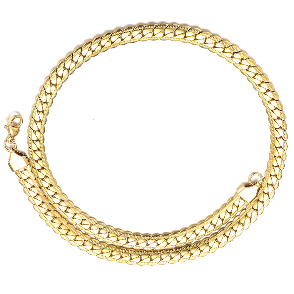 Chic Unisex Sterling Silver 925 Figaro Chain Pendant Necklace with 18K Gold Accents Versatile Jewelry for Celebrations