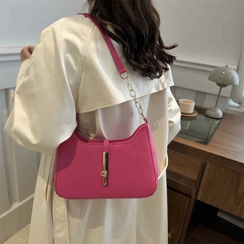 New Simple Shoulder Bag For Women Soft PU Leather Underarm Bag Solid Color Ladies Handbag Trendy Girls Small Square Bag ClutchW251117