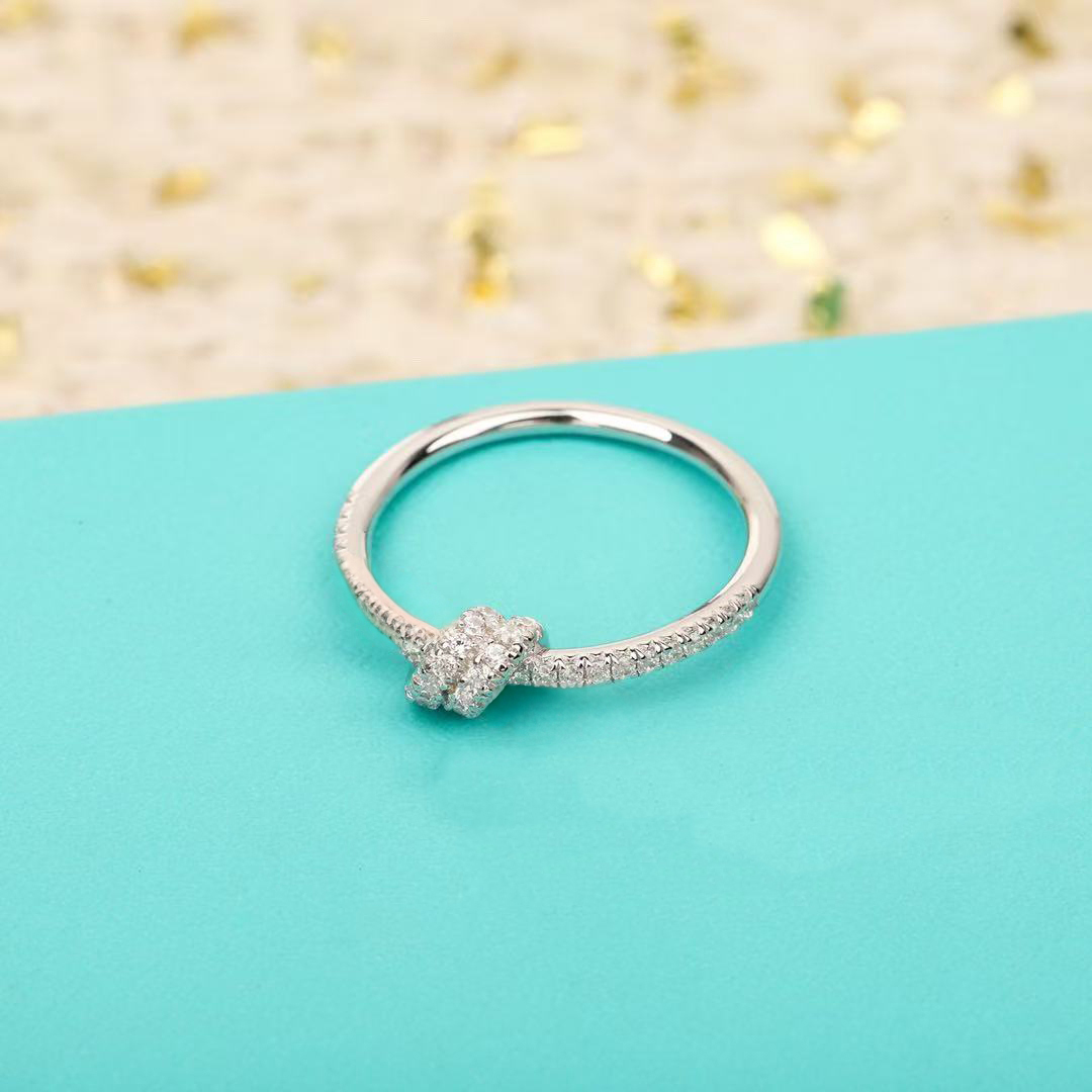 Luxurys designers ring Fashion trend letters gift silver Knot frame diamond ring simple personality versatile romantic high class feeling light luxury nice good