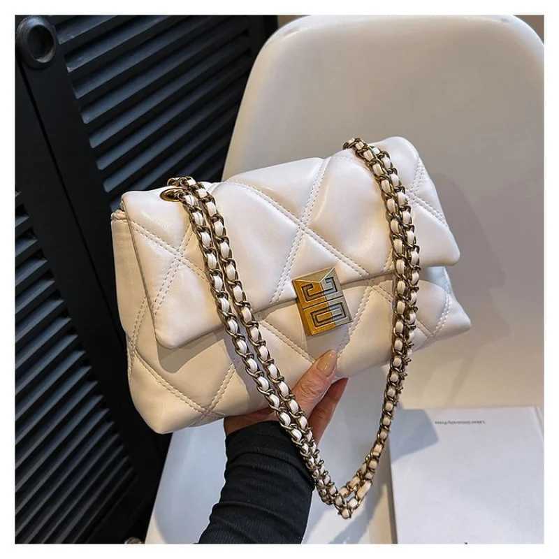 Fashionable Luxury Brand Leather Womens Messenger Bag Elegant Classic Sleek Texture Trendy Vintage Daily Commuter BagW251117