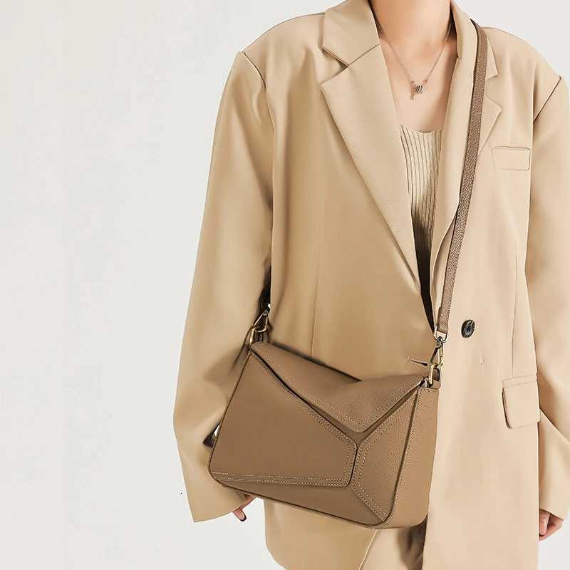 Women Cow Leather Portable Shoulder Bag Ladies Retro Soft Natural Cowhide Crossbody Bags Female Fashion Luxury Design HandbagsW251117