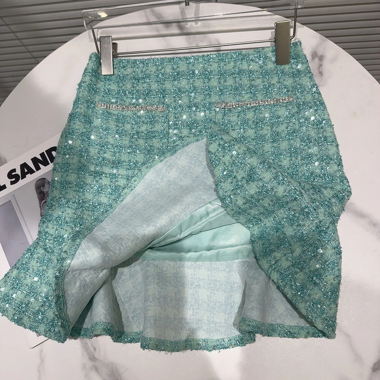 Shiny Green Sequined Plaids Tweed Jacket Diamonds 3D Feather Fur Cuff Sleeves Coarse Suits Coat A-Line Ruffles Skirt 2Pcs Set 251112