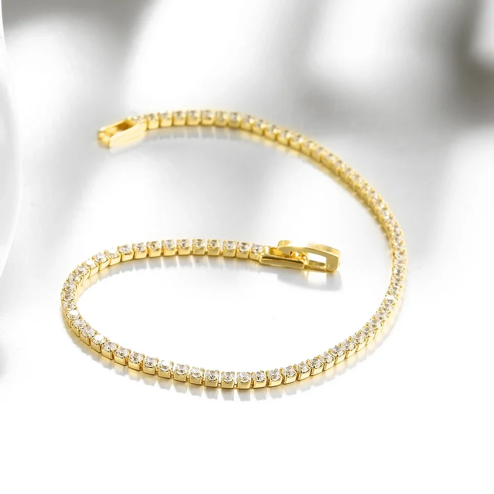 Chic Women's Sterling Silver 925 Tennis Bracelet Featuring Dazzling Zirconia Stones - Ideal for Celebrations (Size Range 16-19cm)