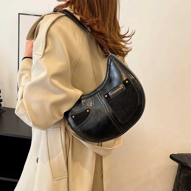 Classic Minimalist Clutch Bag For Elegant Women Featuring Solid Color Vintage Look And Fashionable Paris DesignerW251117