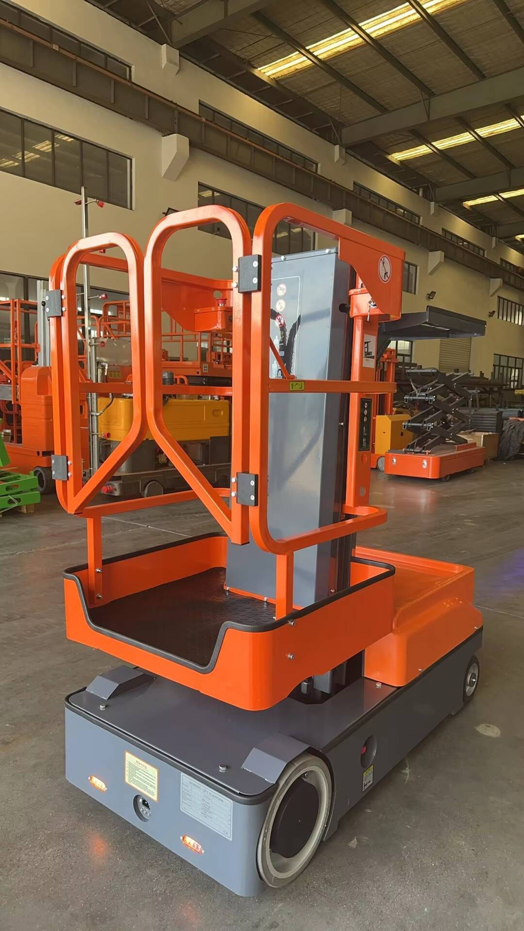 Versatile Battery Operated Pick-Up Truck Ergonomic Heavy-Duty Lifting Solution Reaching Height Extent Of Three Point Four Metres