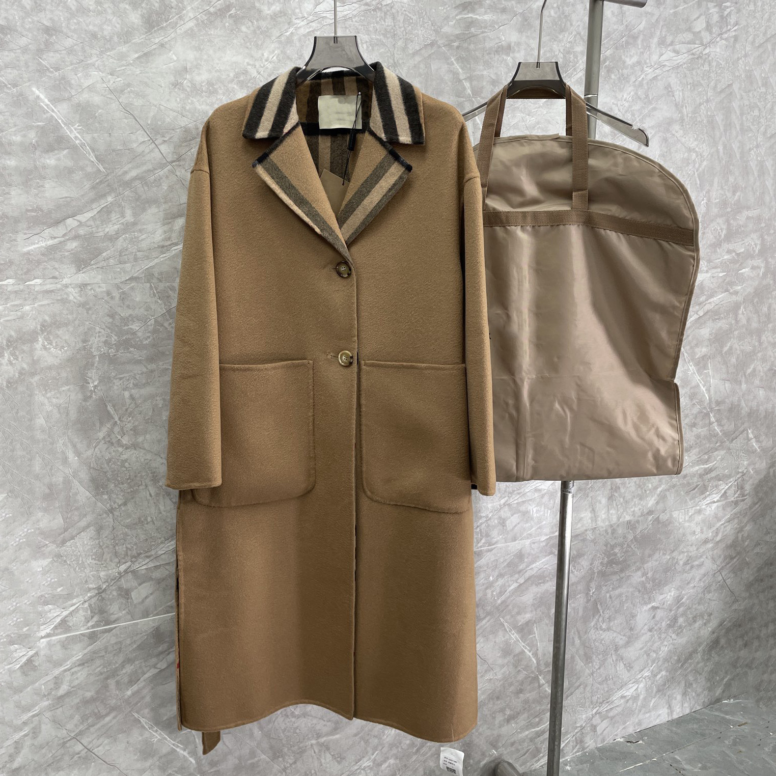 25-topWomens Cropped Wool Coat Reversible Designer lvs Jacket Winter Fashion Luxury Brand Trench coat Casual High Quality Coat Long Sleeve Hooded Coat as51