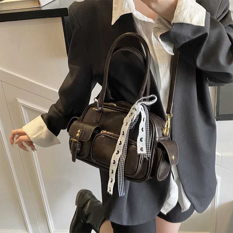Korean Large Capacity Brown Bowling Handbag Womens Shoulder Bag Retro Multiple Pockets Pillow Bag Brand Trend Bag Shopper PurseW251115