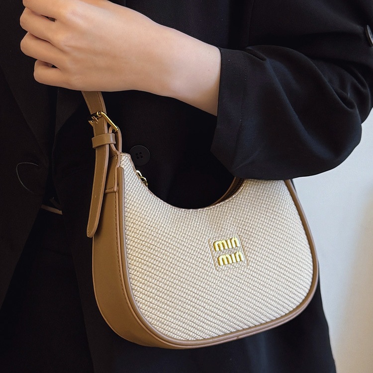 2025 Trendy Women New Crossbody Bag Fashion Versatile Travel Shoulder Bag Stylish Casual Dumpling Bag Urban Street Style