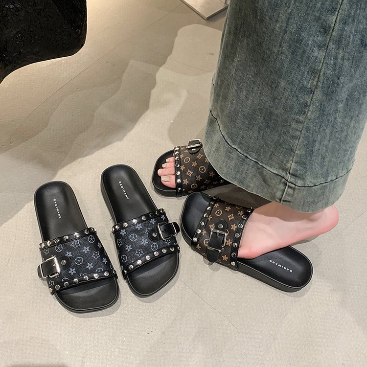 Summer New Design Premium Printed Beach Slippers Indoor Home Slippers Outdoor Non slip Soft Bottom Comfortable Versatile Buckle Slippers Free Shipping