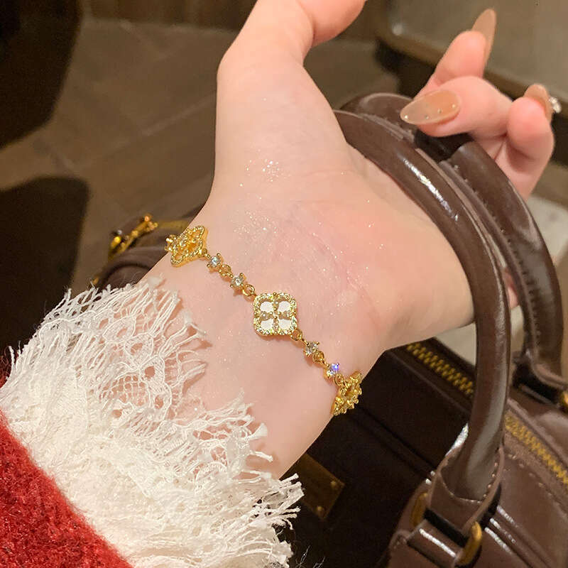 golden beimu broken dia four leaf clover bracelet for womens handstring birthday bracelet light small and exquisite hand rope jewelry designer bracele