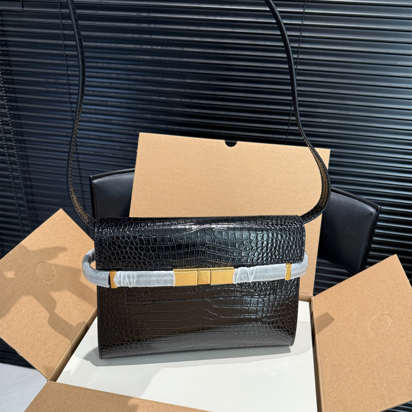 French luxury brand retro single shoulder designer bag women's handbag fashion Manhattan french stick bag handbag embossed handbag wallet flip wallet crossbody bag