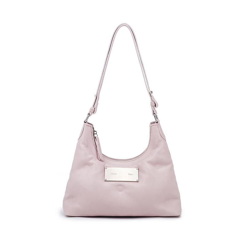 Multi colored crossbody bags are fashionable and diverse, suitable for daily use. This is the best choice to give to friends and family DH912061137