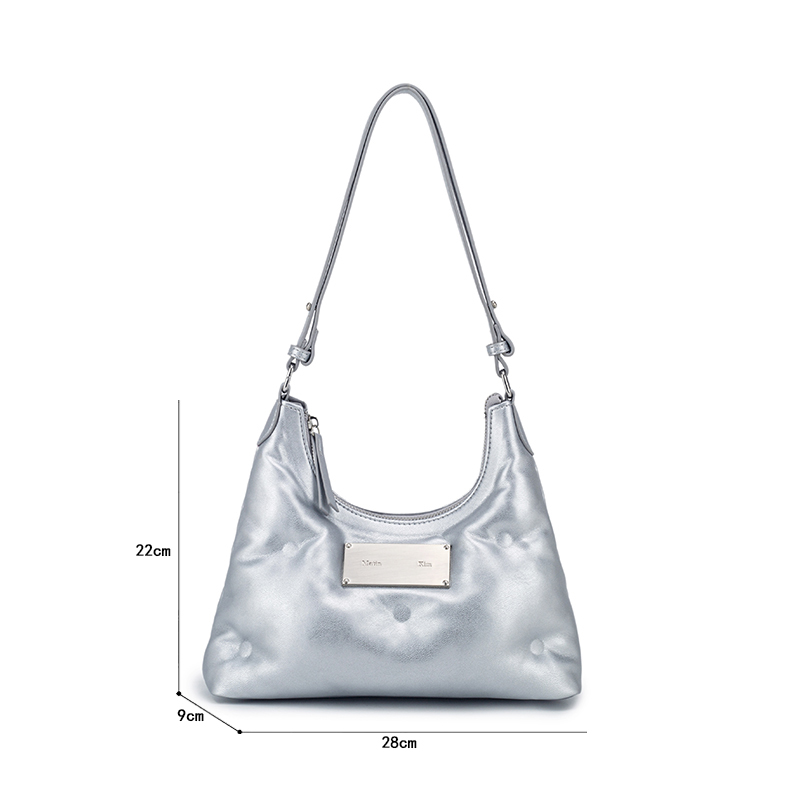 Multi colored crossbody bags are fashionable and diverse, suitable for daily use. This is the best choice to give to friends and family DH912061137