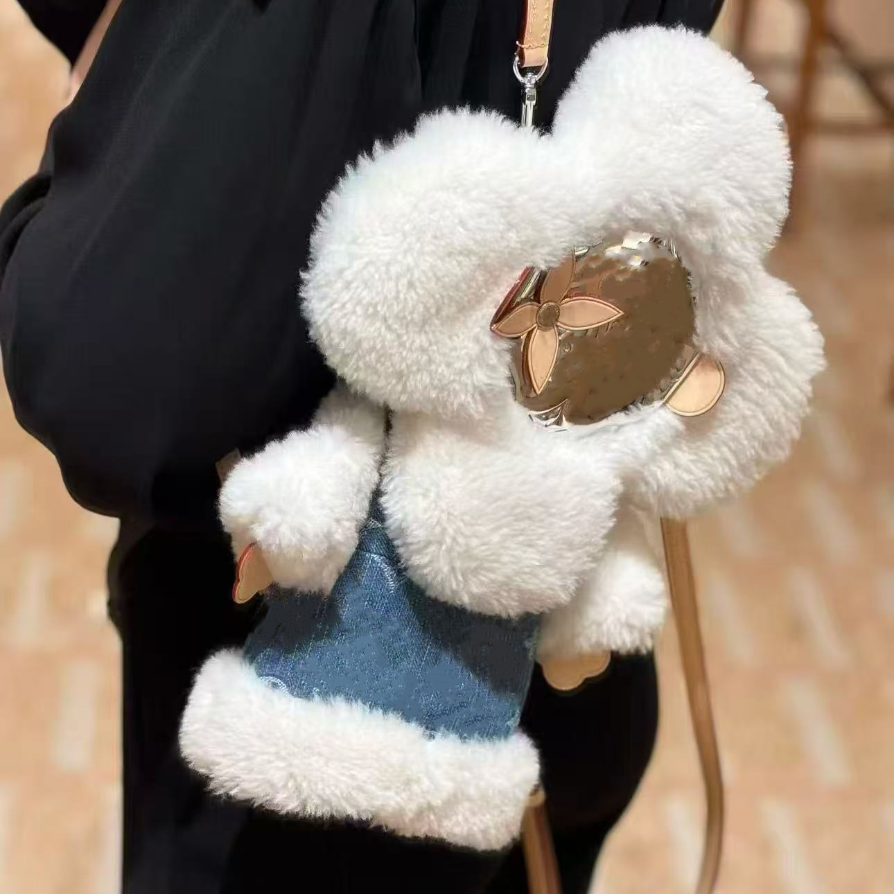 Top Ski Edition Designer Backpack Woman Shoulder Bag Washed Denim Merino Shearling Sunflower Dolls Cute Jeans Schoolbag Silver Zipper Hardware Travel Bag M26786