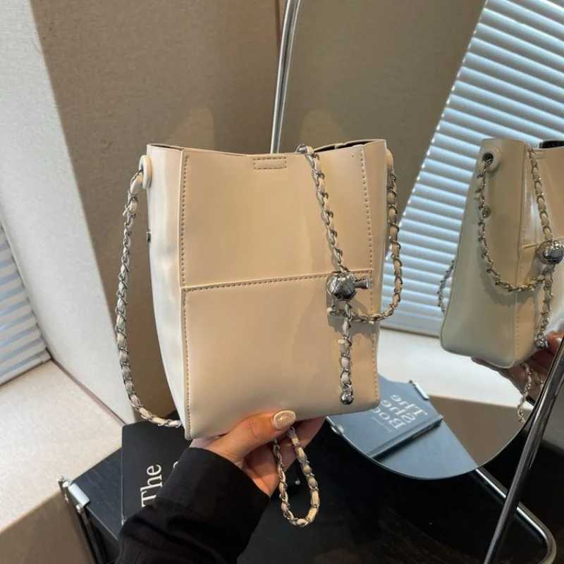 Popular Classic Womens Messenger Bag Leather Shoulder Crossbody Handbag By Luxury Brand Famous DesignerW251117