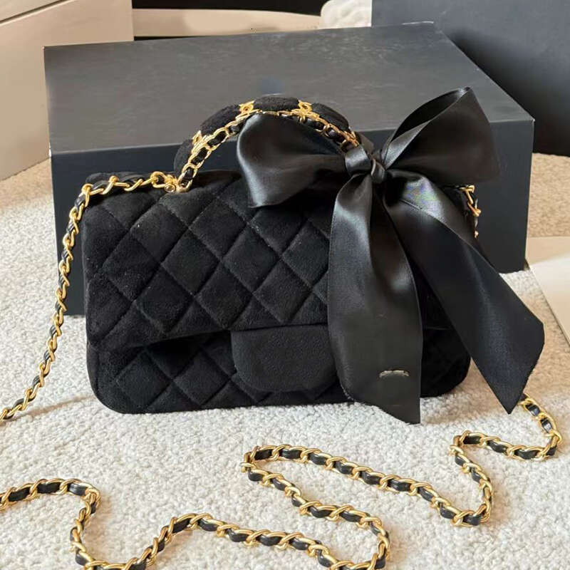 Designer Handbags Crossbody Bag Mini Totes Bag 25AW New Weaving Handle Velvet Small Chain Romantic Ladies Purses