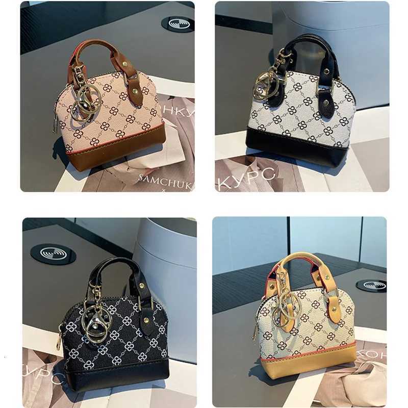 Mini Chain Printed Handheld Diagonal Bag for AirPods pro 4/3/2 Small Headphone Coin Purse Holder with StrapW251117