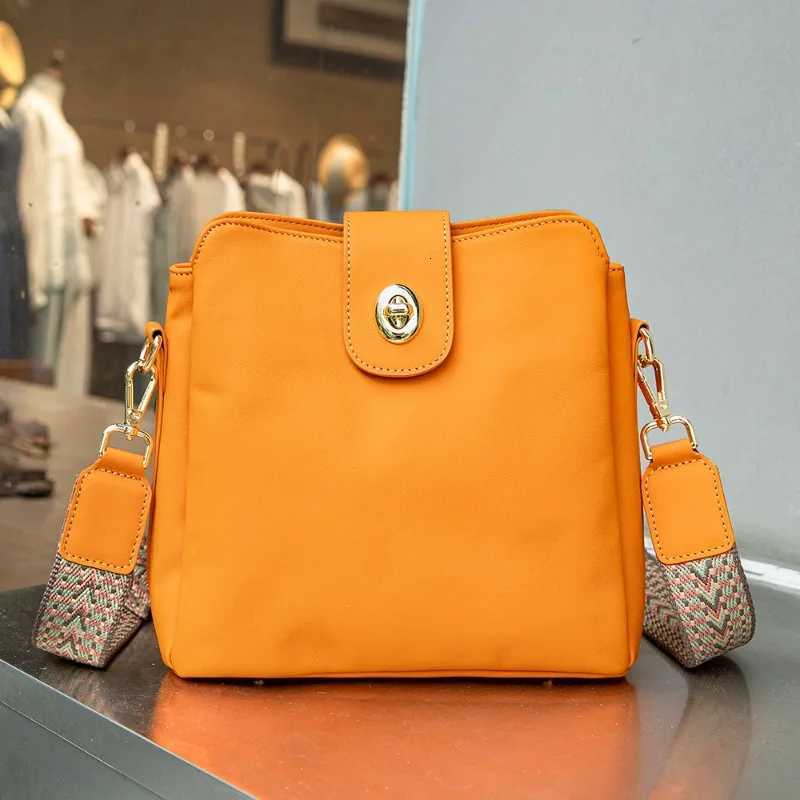 Genuine Leather Shoulder Bags for Women 2025 Winter Y2K Trend Female Crossbody Bag Lady Handbags and Purses Retro Tote Bag BolsoW251115