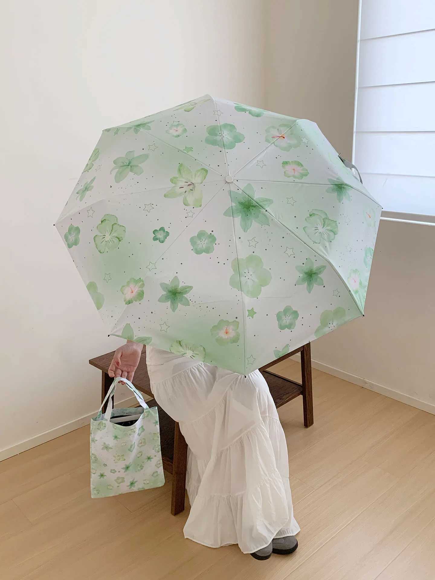 1Pc New Womens 70 off-Rib Umbrella Dual-Use for Sun and Rain Green Painted Theme Design Lightweight Suitable for Shopping Outdoor Sunshade Surprise Gi