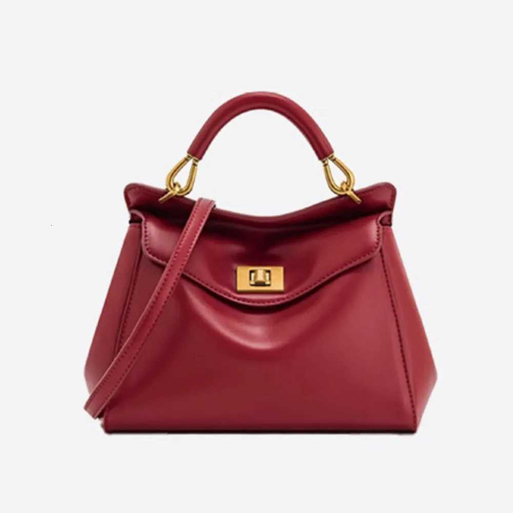 2025 Handbag New Lucia Lock Shoulder Crossbody luxury brand bag High-end Light Fashionable Versatile Womens Bag W251117