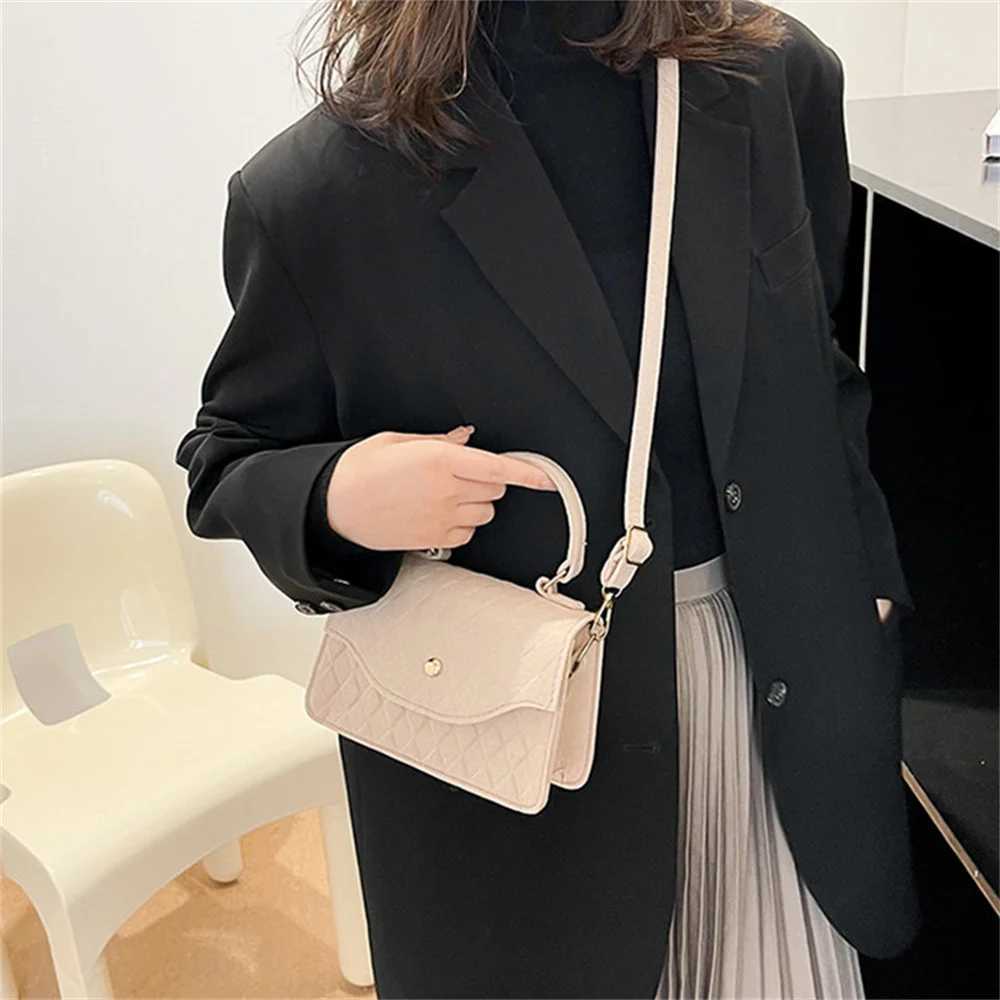 Blue Subaxillary Bag for Womens New Korean Fashion Ladies Shoulder Bag Trend Handbags Designer Female Totes 2024 Z250512