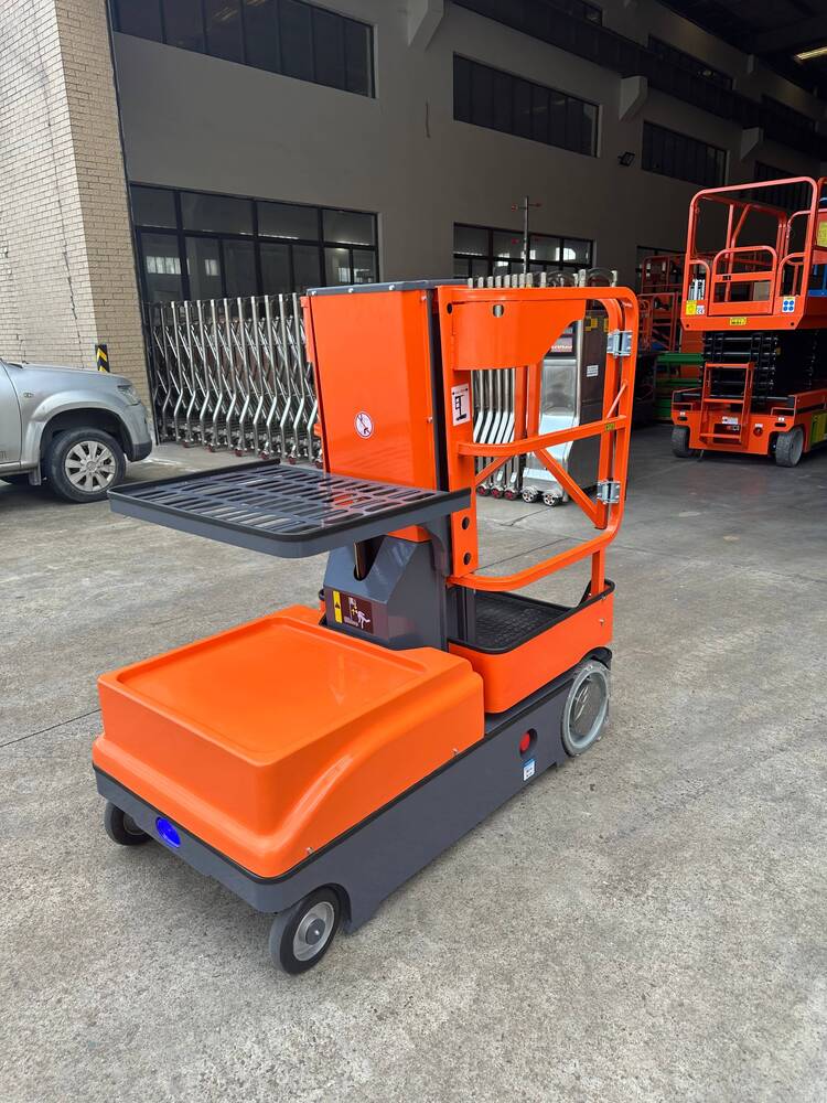 Versatile Battery Operated Pick-Up Truck Ergonomic Heavy-Duty Lifting Solution Reaching Height Extent Of Three Point Four Metres