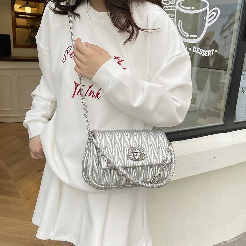 Elegant Vintage Leather Backpack Bag with Letter High-End Fashion for Men and Women Solid ColorW251115
