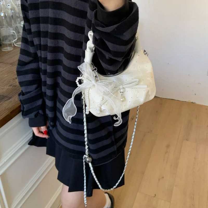 Premium Womens Shoulder Bag In Genuine Leather Famous Designer Handbag Popular Classic Elegant For Daily UseW251117