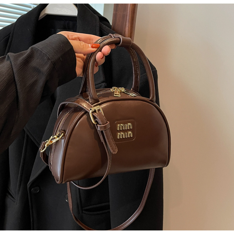 Free Shipping Premium New Women Shoulder Bag Retro Handheld Shell Bag Hot Selling Versatile Casual Letter Print Crossbody Bag