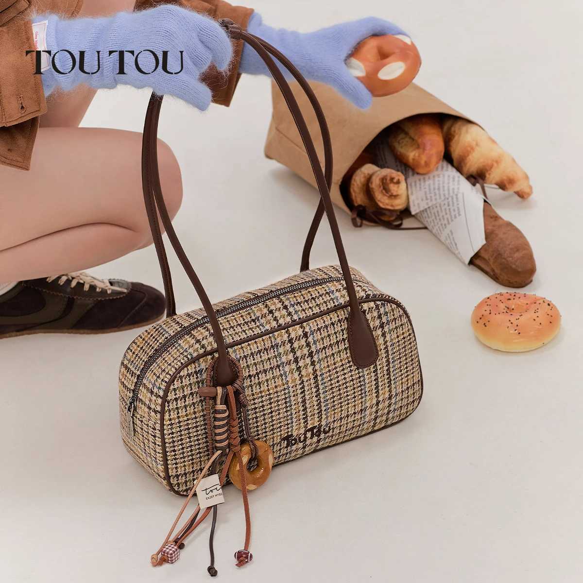 TOUTOU Plaid Woolen Boston Bag for Autumn Women Original Designer Underarm Shoulder Bag Large Bowling Handle Bag Christmas GiftW251115
