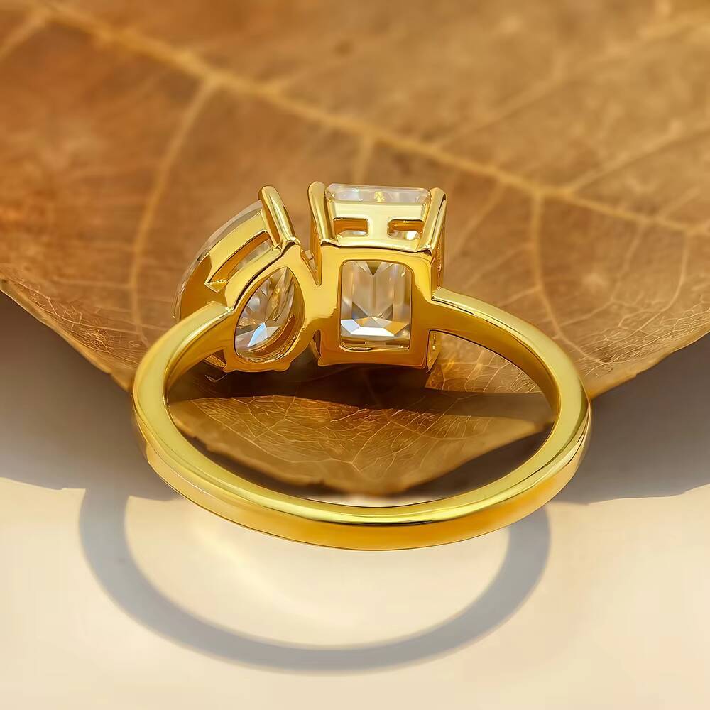 FOXI Pear and Emerald Cut Colorless Moissanite Engagement Ring Toi Et Moi Ring 925 Sterling Silver Moissanite Wedding Ring