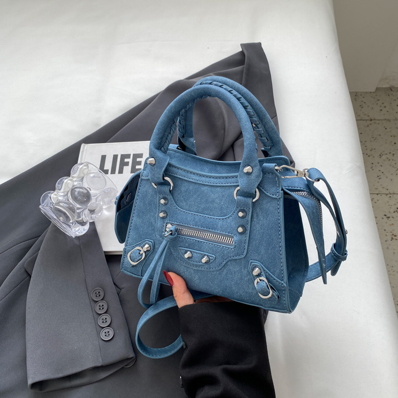 New Free Delivery Designer French Niche Casual Handbag For Women 2025 New Denim Texture Small Square Bag, Simple And Versatile Crossbody Bag Designer 