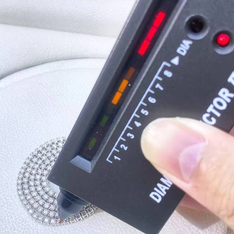 Traxnyc Silver or Gold Iced Out Diamond Tennis Chains 4mm VVS White Diamond Chain Tennis Necklaces for Men Women