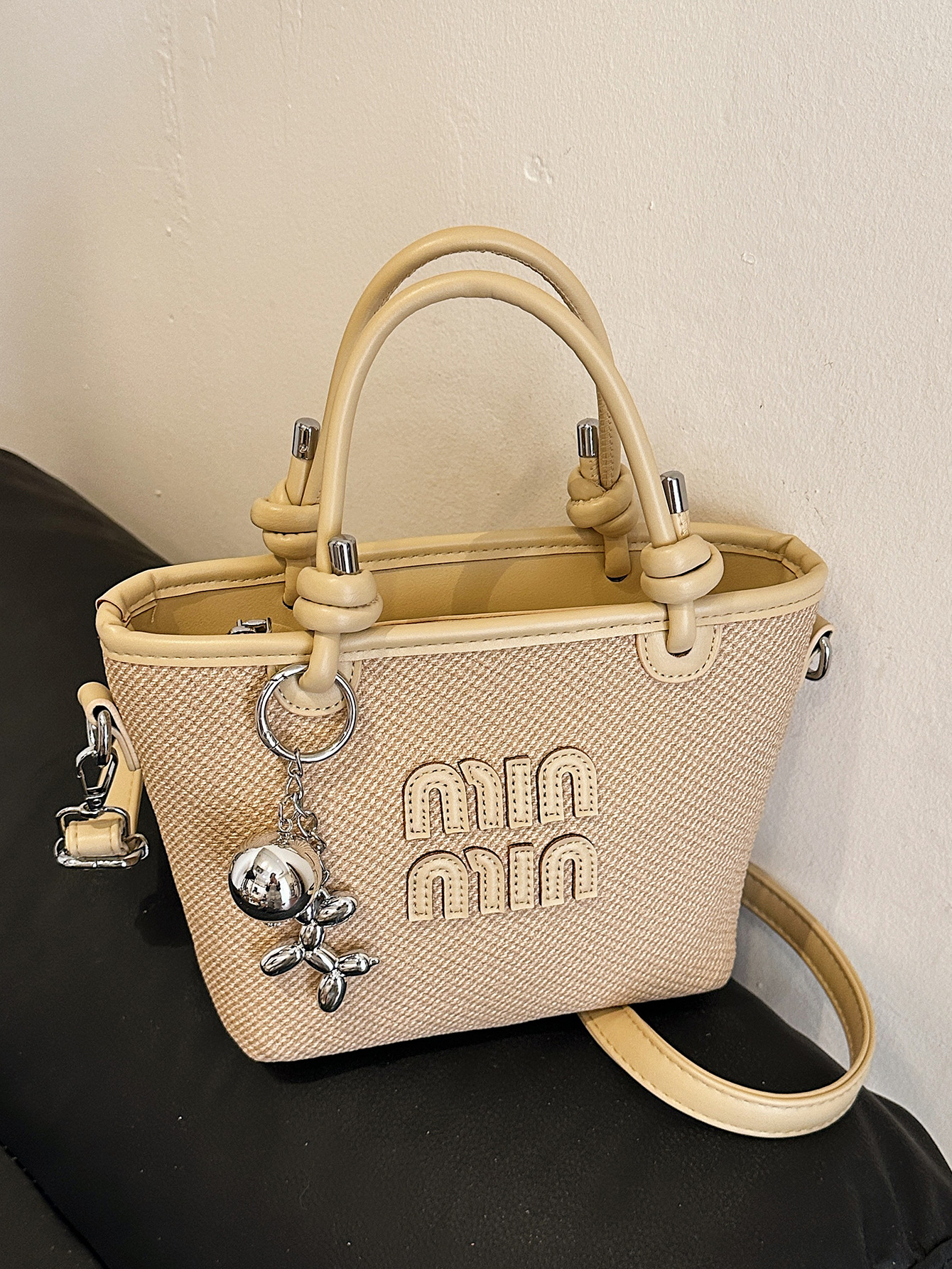 designer bag 2025 Women's summer leisure crossbody bag and hand-held bucket bag woven for ladies for seaside vacation