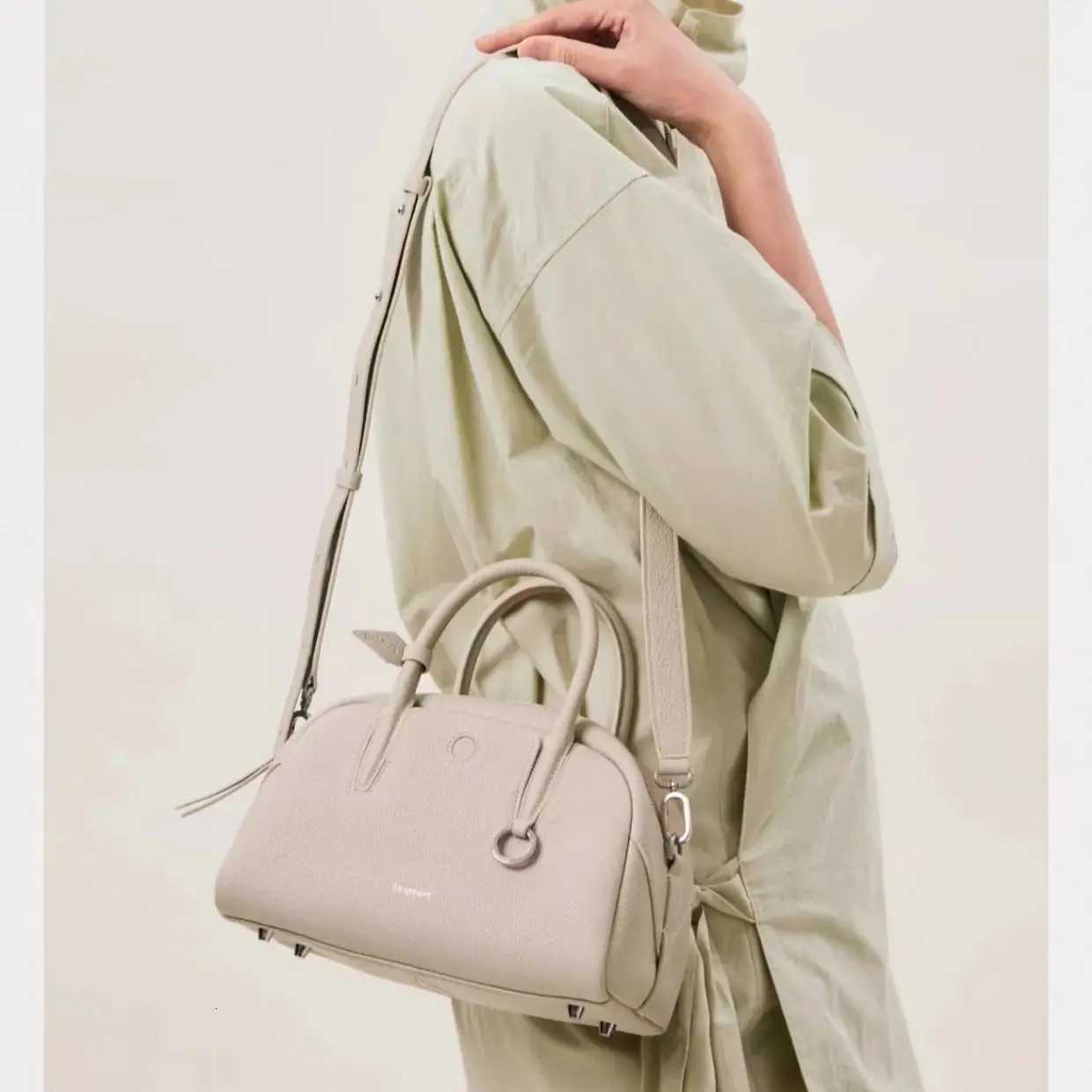 Bowling Bag Boston Compact Capacity Bag for Women Soft and Durable Crossbody Shoulder Bag Simple and VersatileW251115