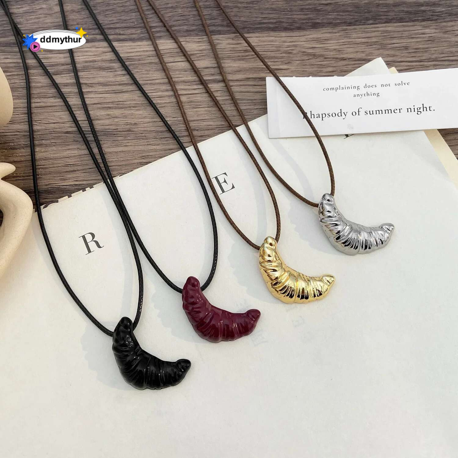 Simple Cow Horn Long Necklace for Women Leather Rope Light Sweater Chain Fashion Jewelry Accessories Wholesale ddmythur