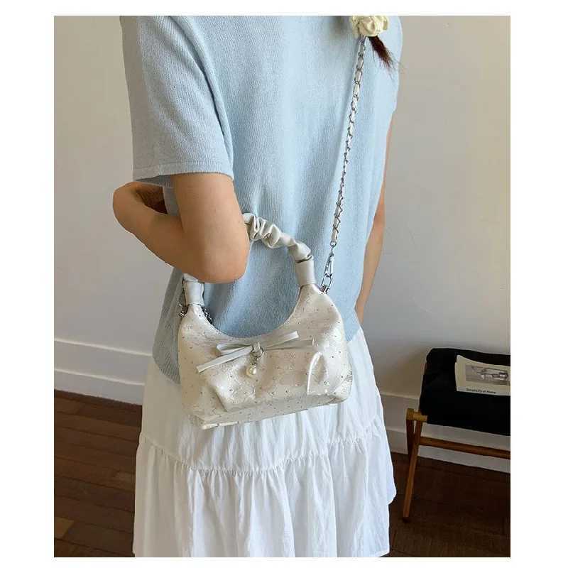 Premium Womens Shoulder Bag In Genuine Leather Famous Designer Handbag Popular Classic Elegant For Daily UseW251117