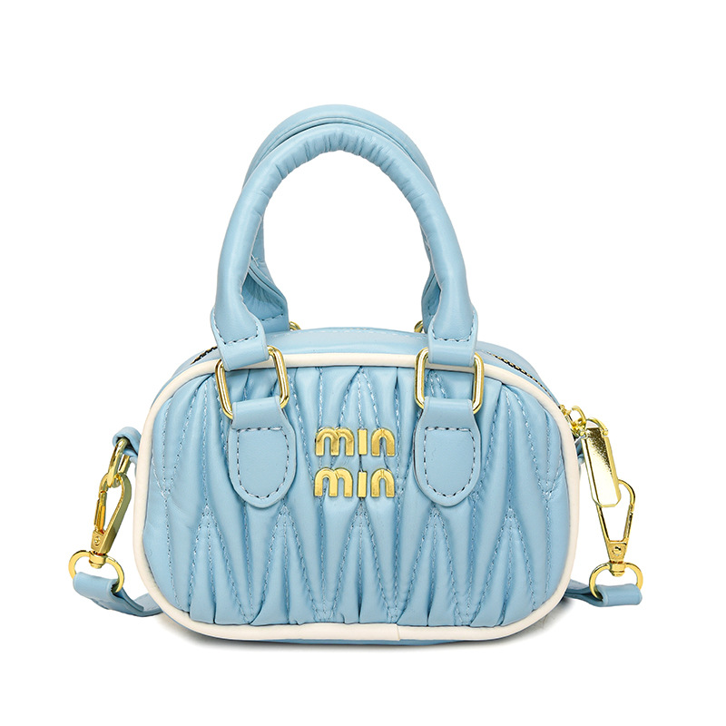 designer bag 2025 new Advanced texture wrinkled hand-held pillow bag leisure and versatile suitable for commuting stylish crossbody women's bag