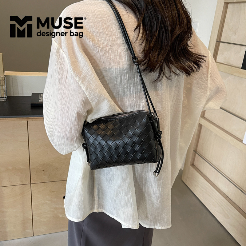 good Luxury Brand shopping good shopping Designer Summer Niche Woven For Women 2024 New Trend Versatile Crossbody Soft Surface Quilted Shoulder Undera
