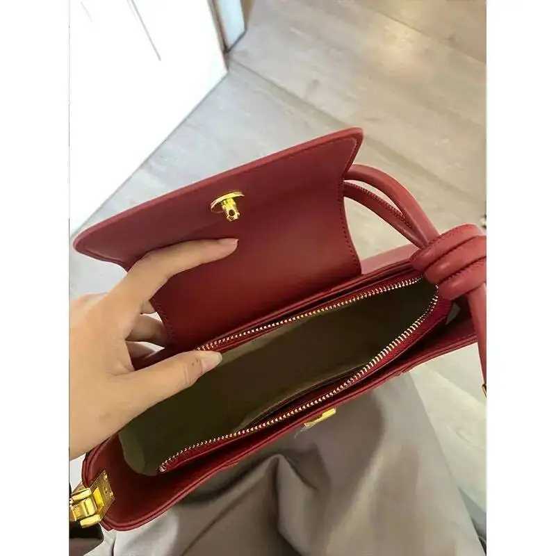 Bloom Vintage Red Y2k Handbag Women High Street Elegance Pu Leather Shoulder Ladies Retro Fashion Underarm Bag AestheticW251115