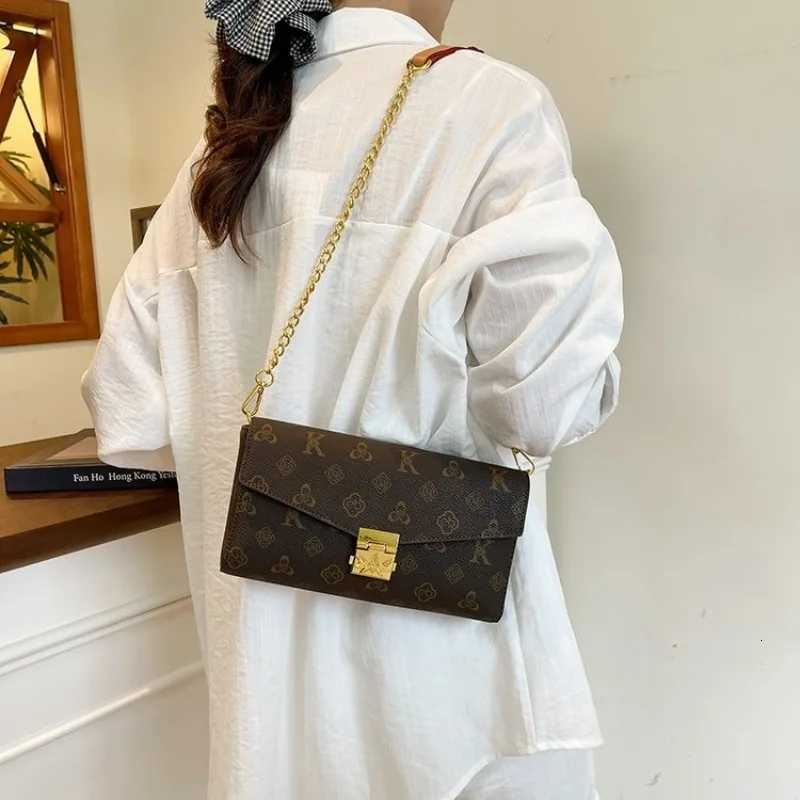 Womens Retro Cross Body Bag for Daily Use WorkPortable Underarm Handbag with Presbyopic Printing Fashionable Commuting TravelW251117