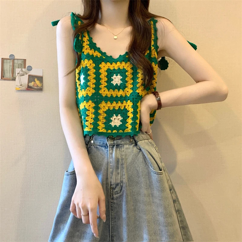 Granny Square Crochet Tank Top with Tie ShouOpen-Knit Crop Camis Women Vintage Boho Chic Summer Beach Vacation Outfit 250417