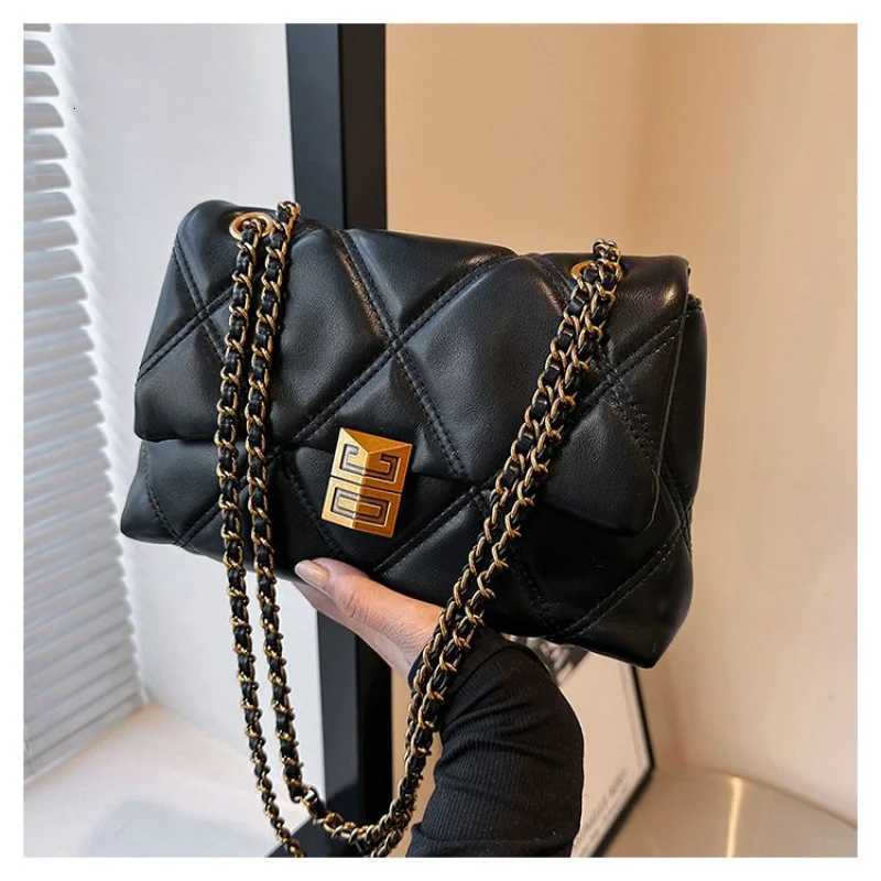 Fashionable Luxury Brand Leather Womens Messenger Bag Elegant Classic Sleek Texture Trendy Vintage Daily Commuter BagW251117