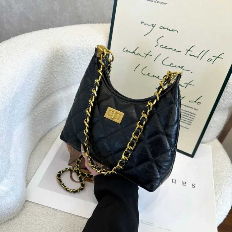 Elegant Leather Classic Designer Paris Inspired Bag Trendy Crossbody Handbag With Solid Color For Women Leisure And BusinessW251117