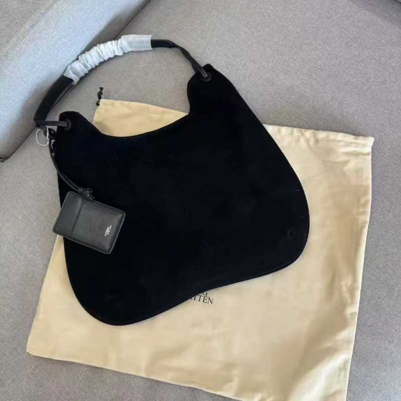 Ladies fashionable and minimalist designer suede shoulder bag with large capacity plush handbagW251117