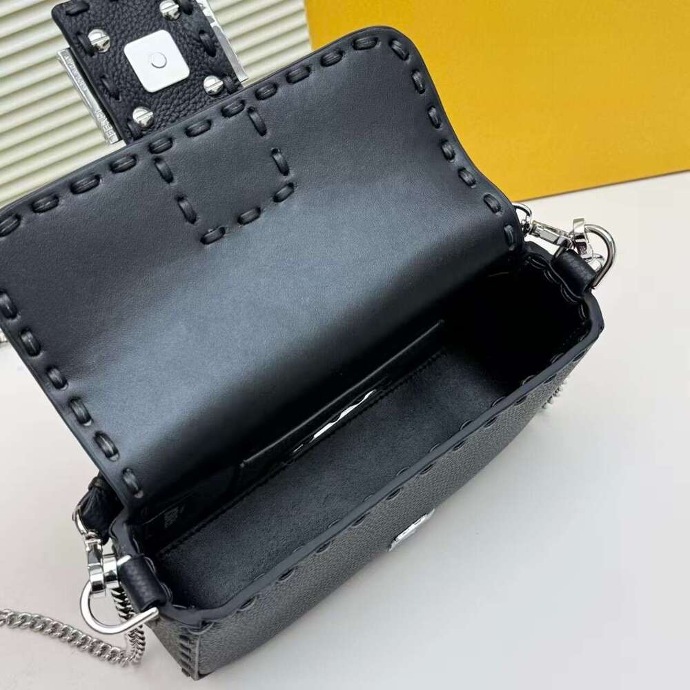 Hot Selling Women Designer Clutch Handbags Solid Color Leather Underarm Shoulder Bag Casual Female Shopper Tote Luxury Hobos Bags Designer Bags