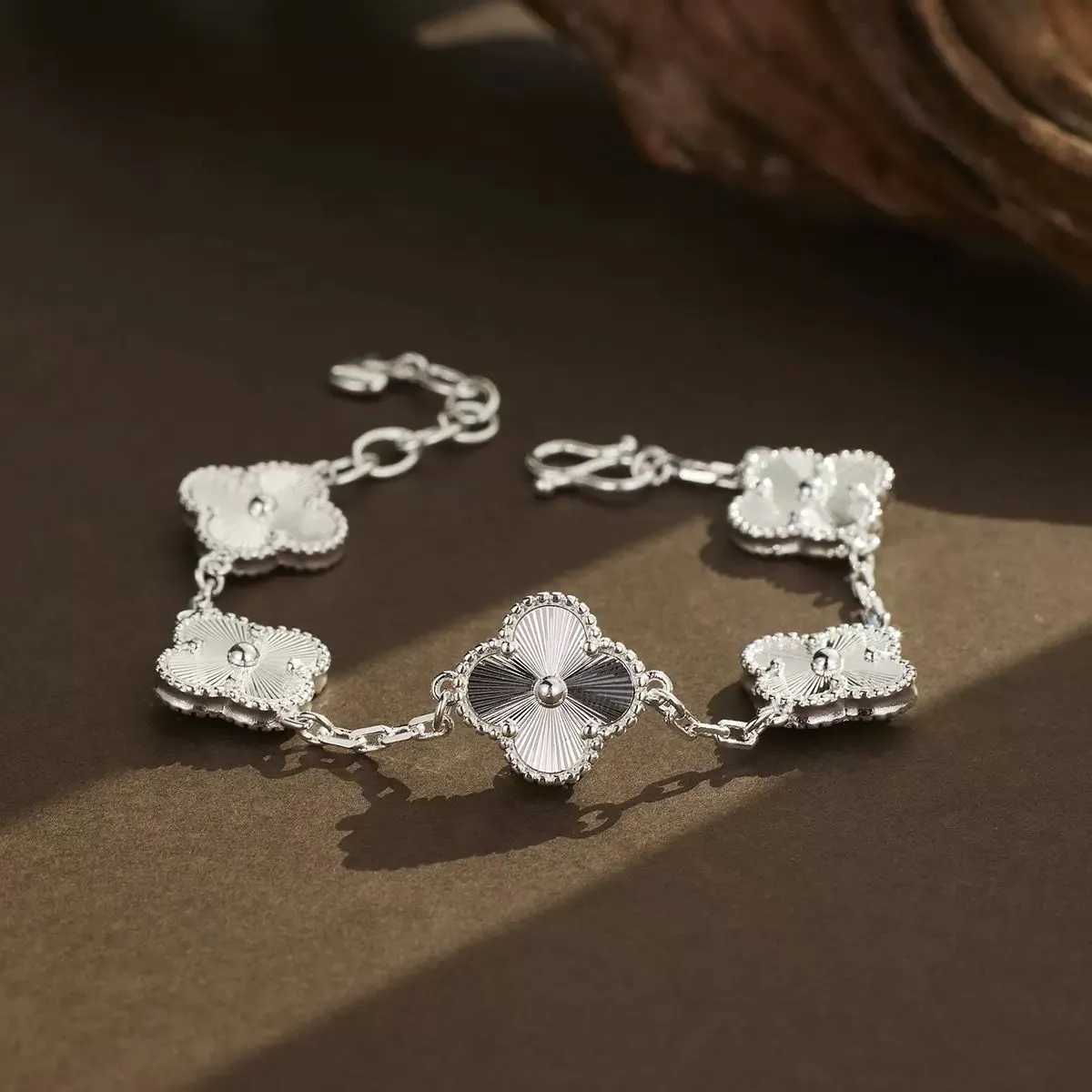 Pure silver bracelet for women, pure silver, exquisite and simple, versatile and elegant, a great choice for best friends' accessories S25117
