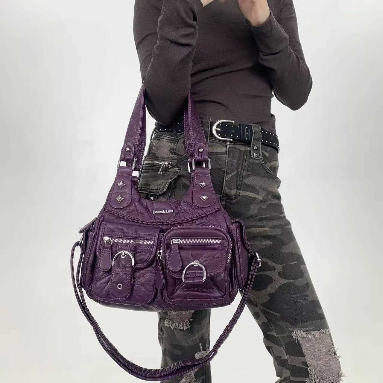 Y2K ladies vintage street shoulder bag with multiple pockets personalized rivet handbagW251117