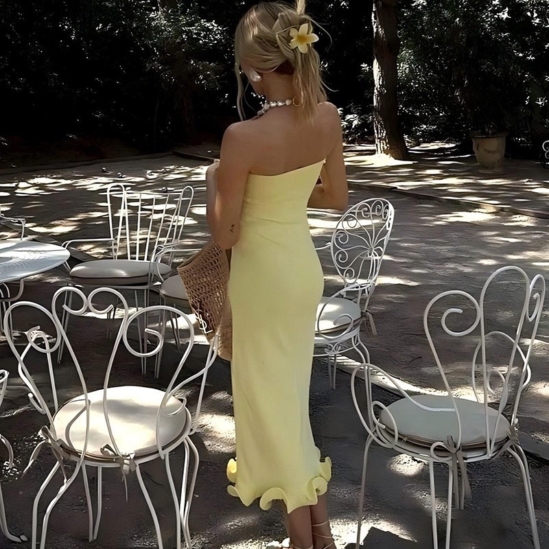 2024 womens sexy spicy girl strapless slim fit wrapped buttocks black fungus edge wave side length dress 250320