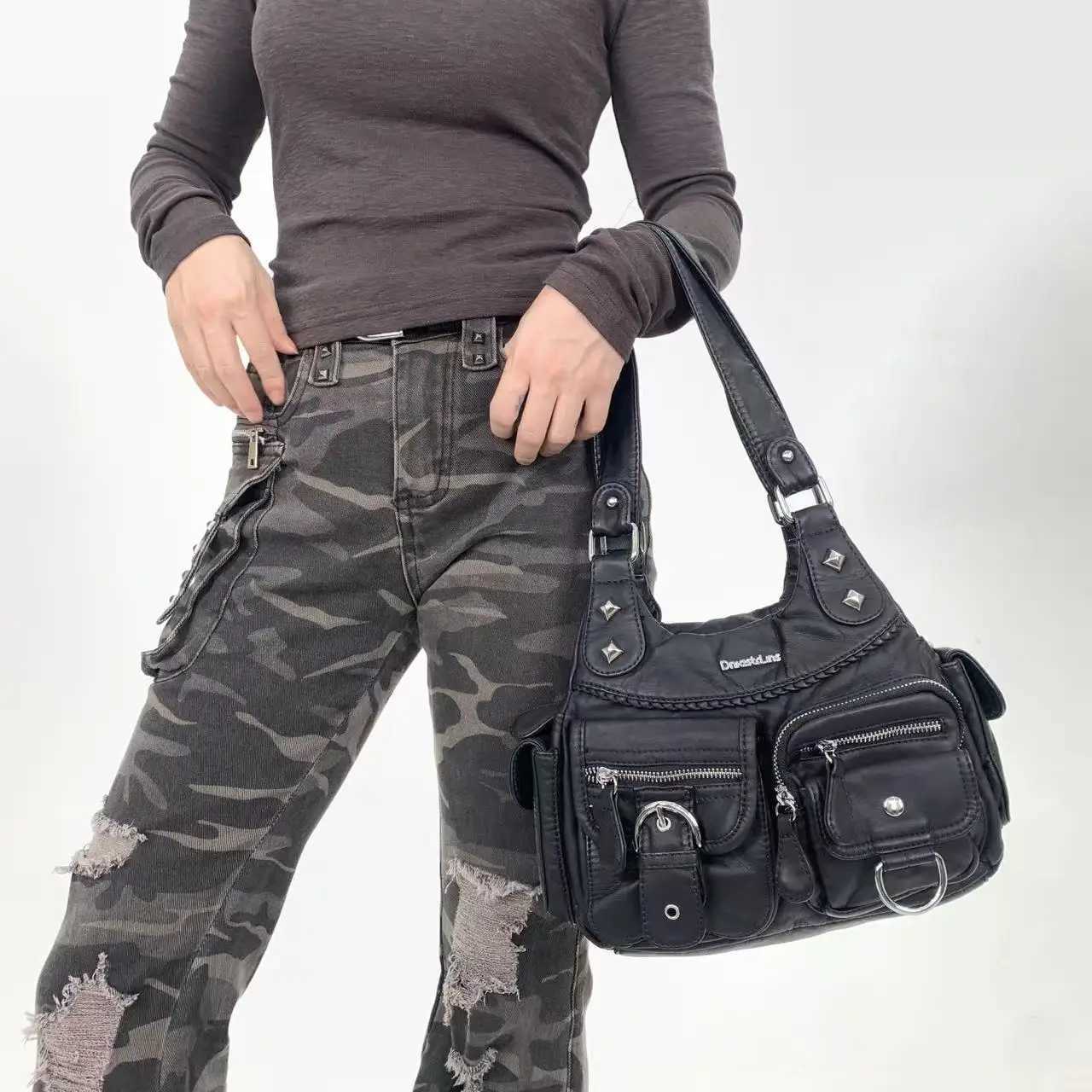 Y2K ladies vintage street shoulder bag with multiple pockets personalized rivet handbagW251117